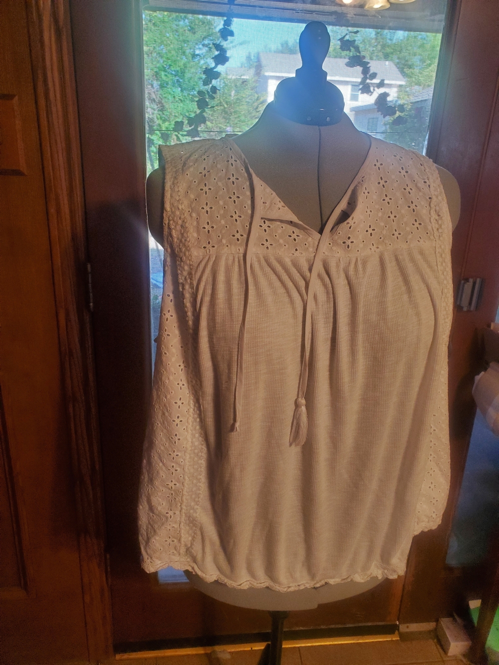 Knox Rose White Eyelet Tie-Front Peasant Tunic Top Size 4x